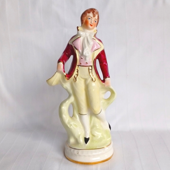 Vintage Coventry USA Colonial Style Man Figurine - Picture 7 of 7